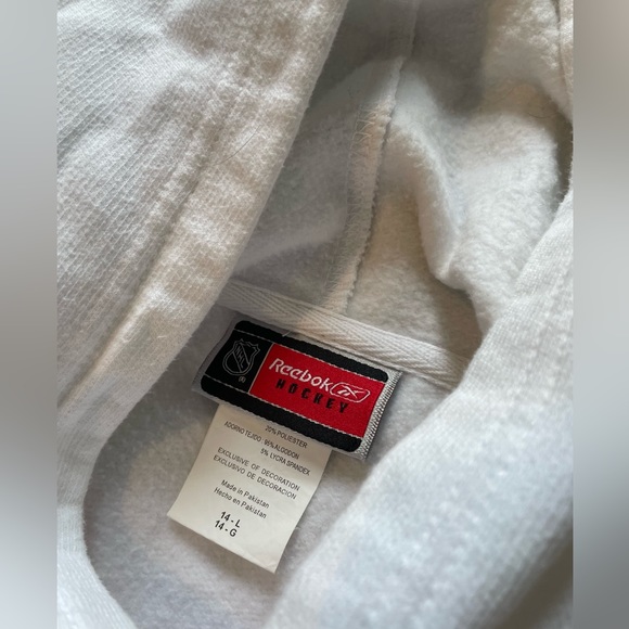 Girls Red Wings Hoodie ( 14yrs ) - Picture 3 of 4